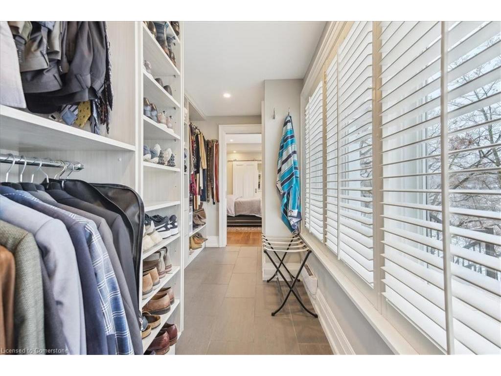 









382


Trafalgar

Road,
Oakville,




ON
L6J 3H5

