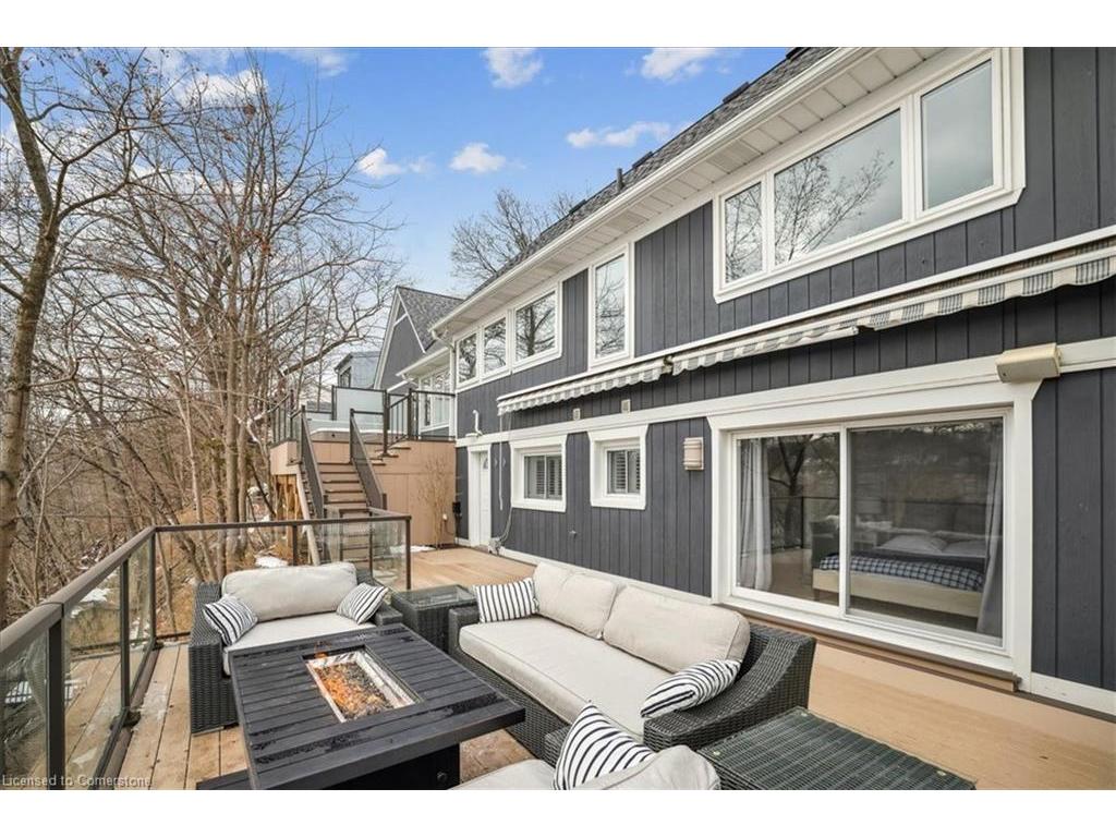 









382


Trafalgar

Road,
Oakville,




ON
L6J 3H5

