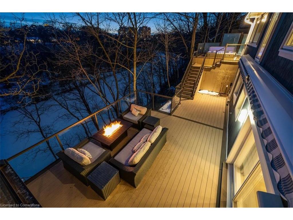 









382


Trafalgar

Road,
Oakville,




ON
L6J 3H5

