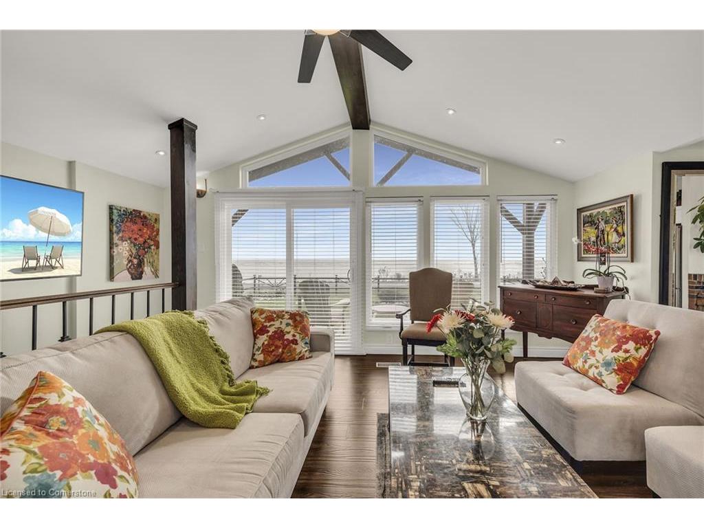 









817


Lakeshore

Road,
Selkirk,




ON
N0A 1P0

