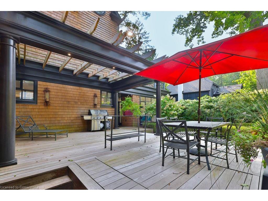 









905


Sangster

Avenue,
Mississauga,




ON
L5H 2Y3

