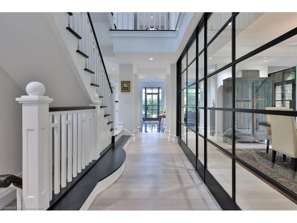 









905


Sangster

Avenue,
Mississauga,




ON
L5H 2Y3

