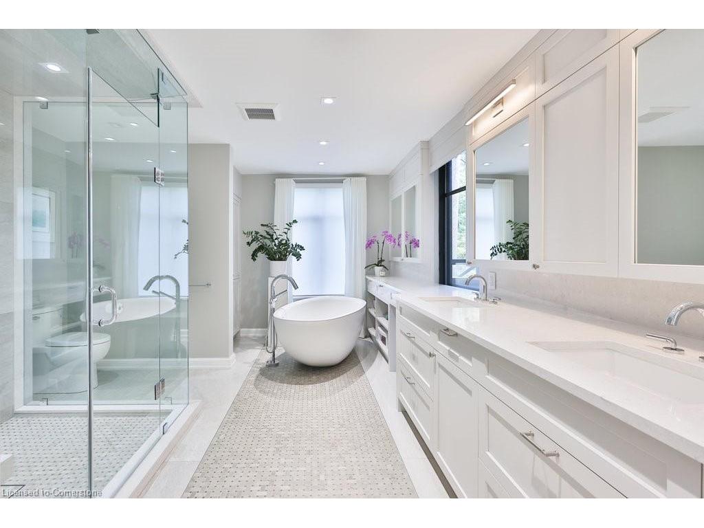









905


Sangster

Avenue,
Mississauga,




ON
L5H 2Y3

