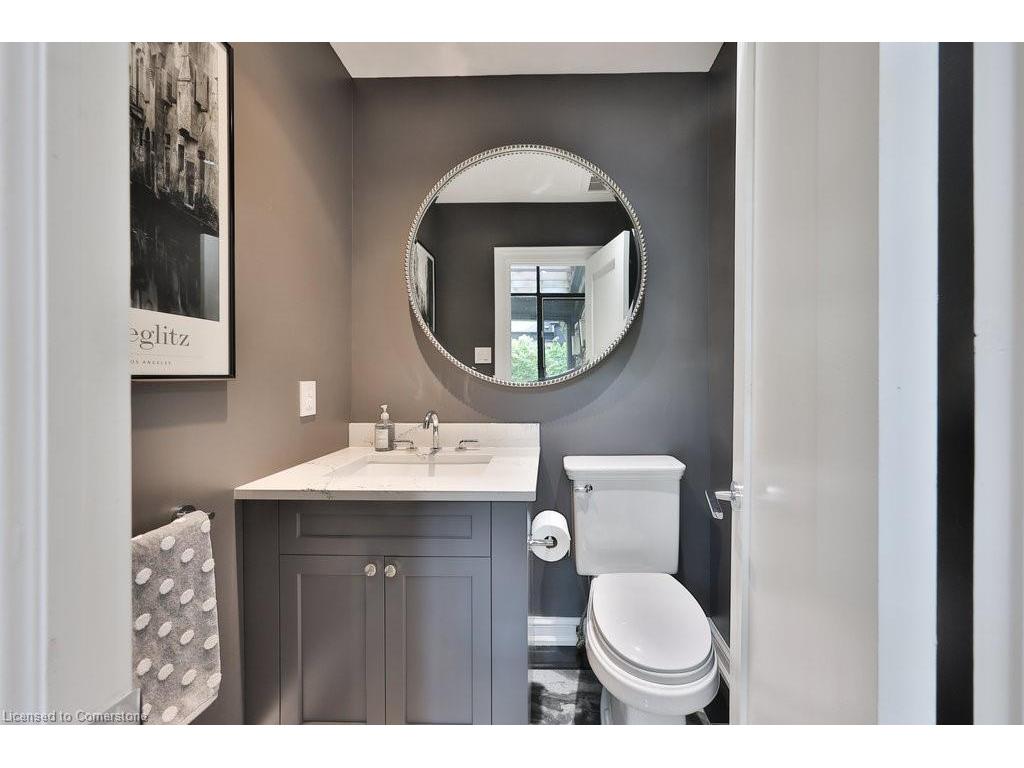 









905


Sangster

Avenue,
Mississauga,




ON
L5H 2Y3

