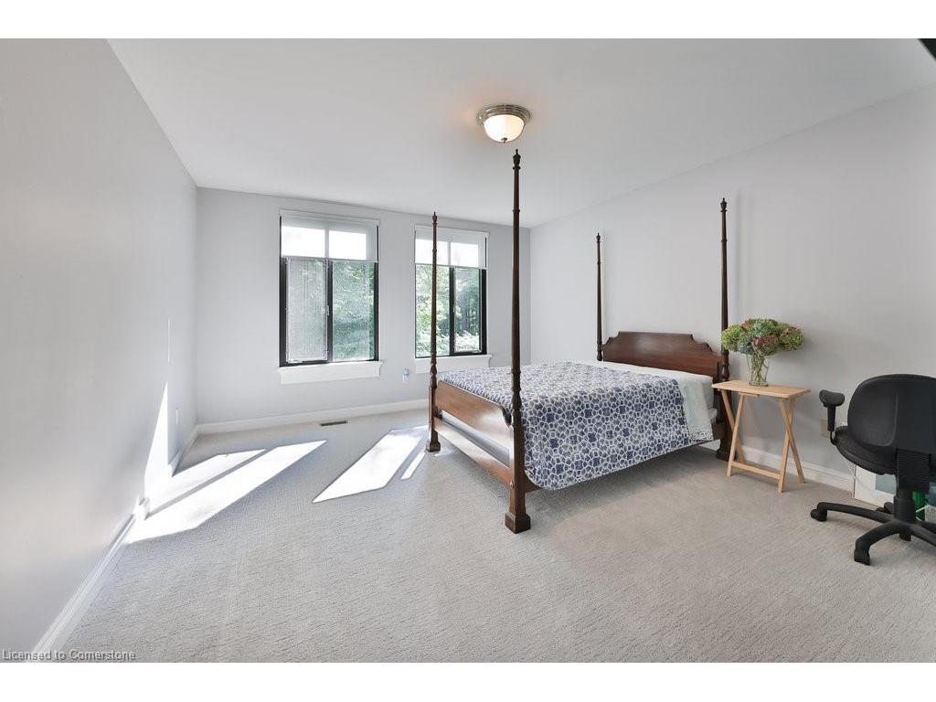 









905


Sangster

Avenue,
Mississauga,




ON
L5H 2Y3

