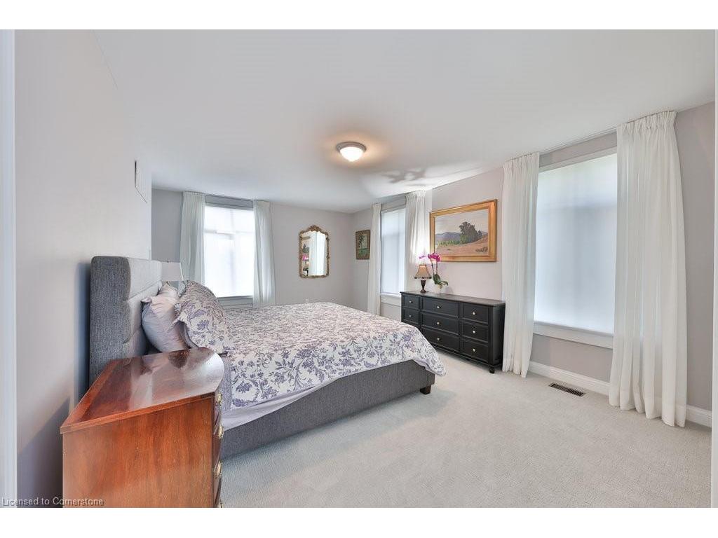 









905


Sangster

Avenue,
Mississauga,




ON
L5H 2Y3

