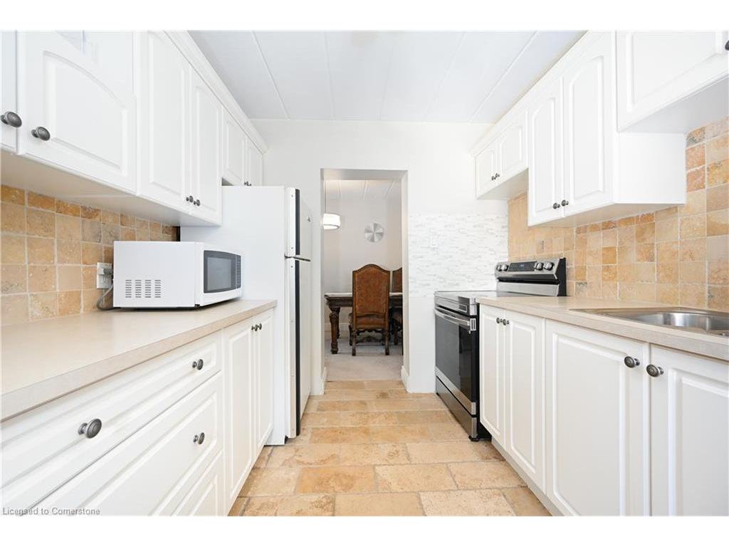 









2422


New

Street, 9,
Burlington,




ON
L7R 1J6

