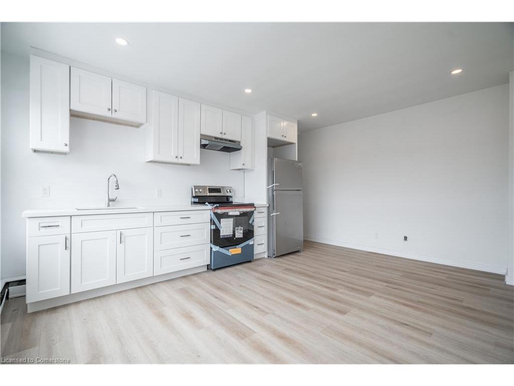 









169


Park

Row South, 7,
Hamilton,




ON
L8K 2K1

