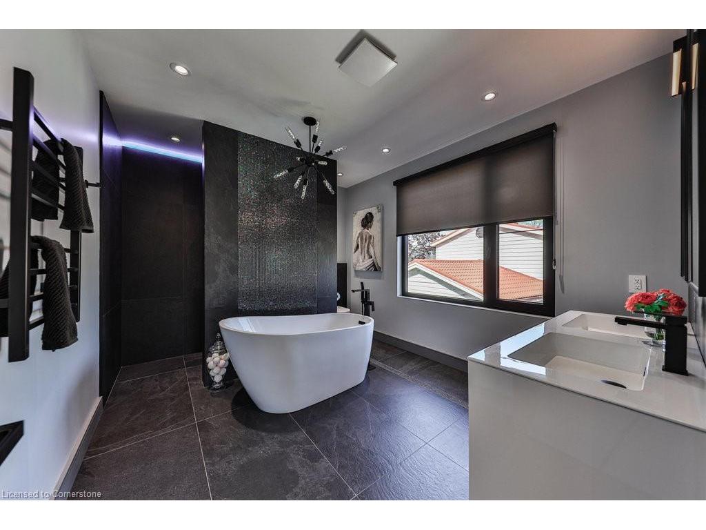 









1617


Trotwood

Avenue,
Mississauga,




ON
L5G 3Z8

