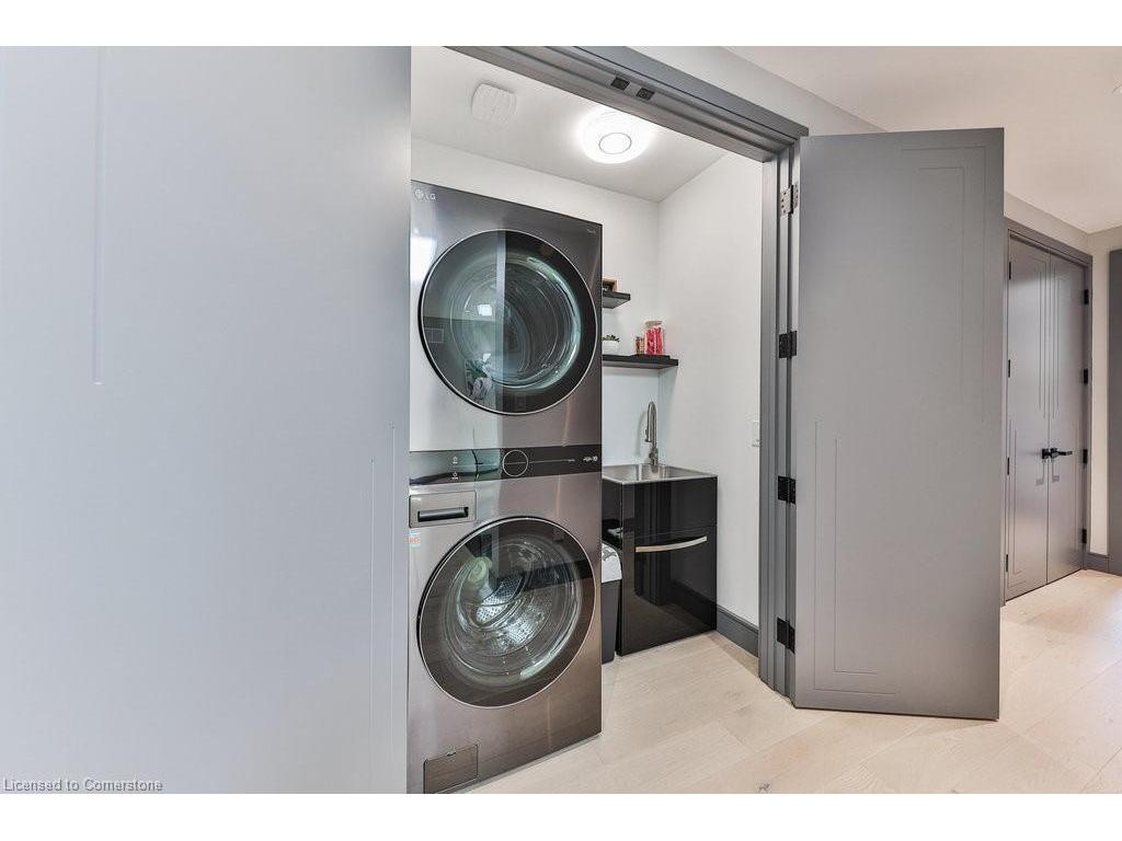 









1617


Trotwood

Avenue,
Mississauga,




ON
L5G 3Z8


