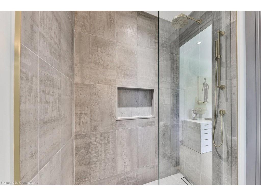 









1617


Trotwood

Avenue,
Mississauga,




ON
L5G 3Z8

