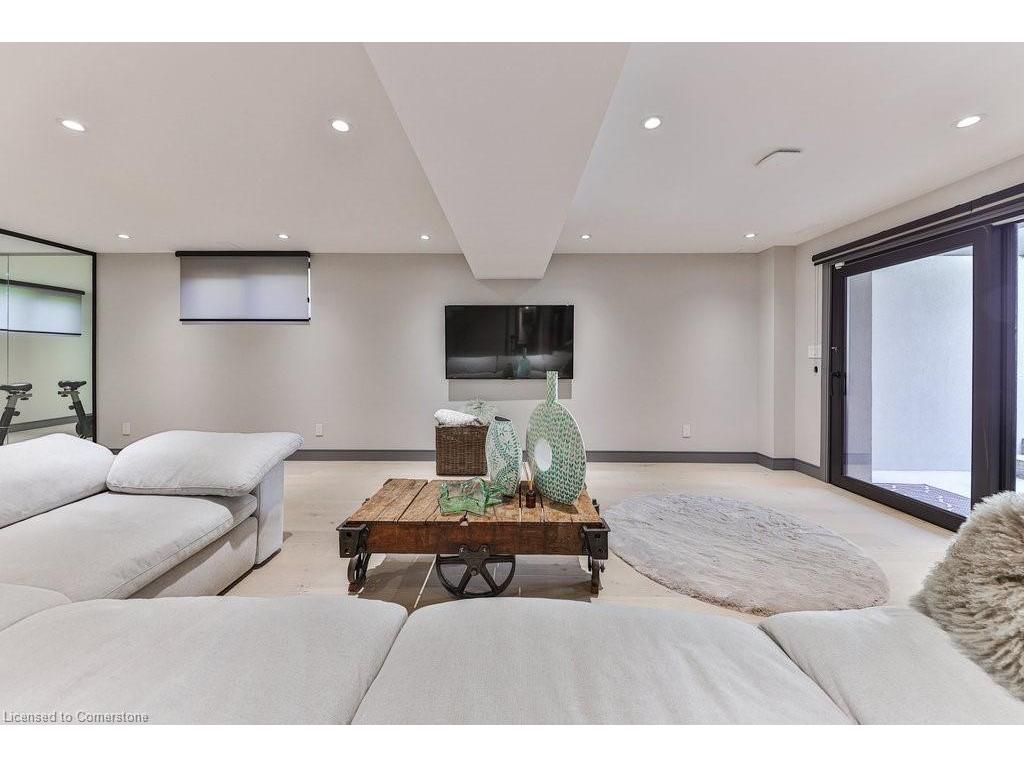 









1617


Trotwood

Avenue,
Mississauga,




ON
L5G 3Z8

