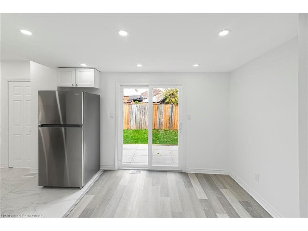 









333


Britannia

Avenue,
Hamilton,




ON
L8H 1Y4

