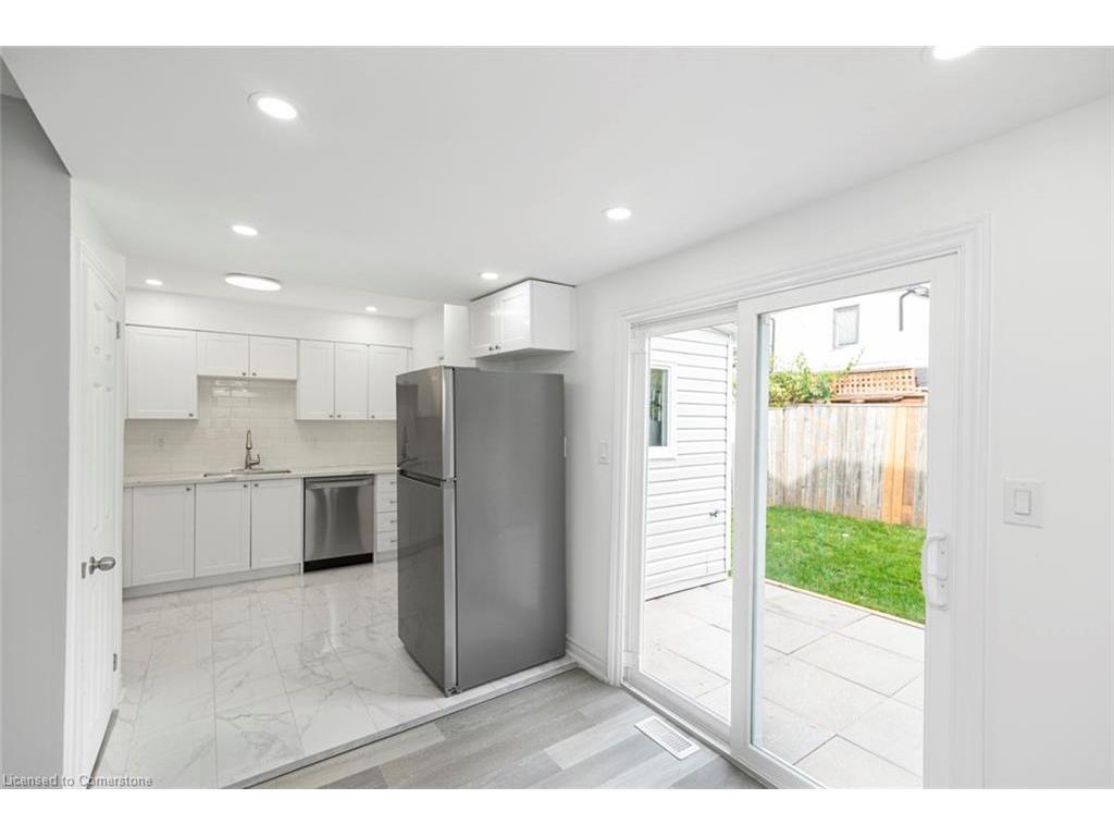 









333


Britannia

Avenue,
Hamilton,




ON
L8H 1Y4

