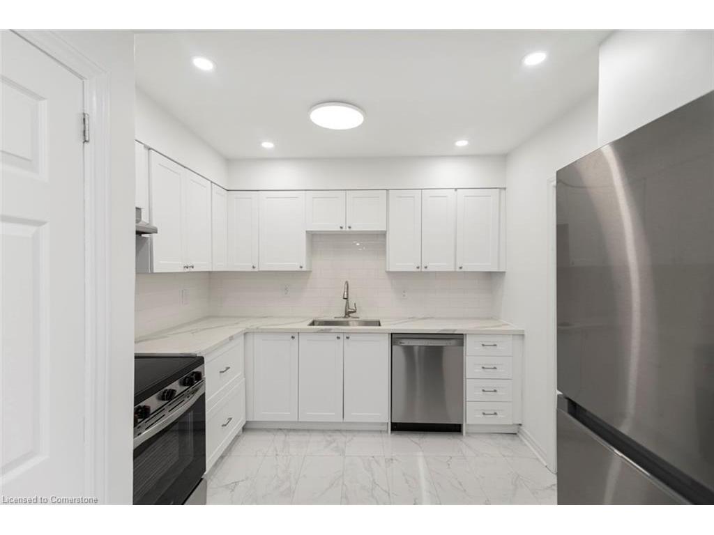 









333


Britannia

Avenue,
Hamilton,




ON
L8H 1Y4

