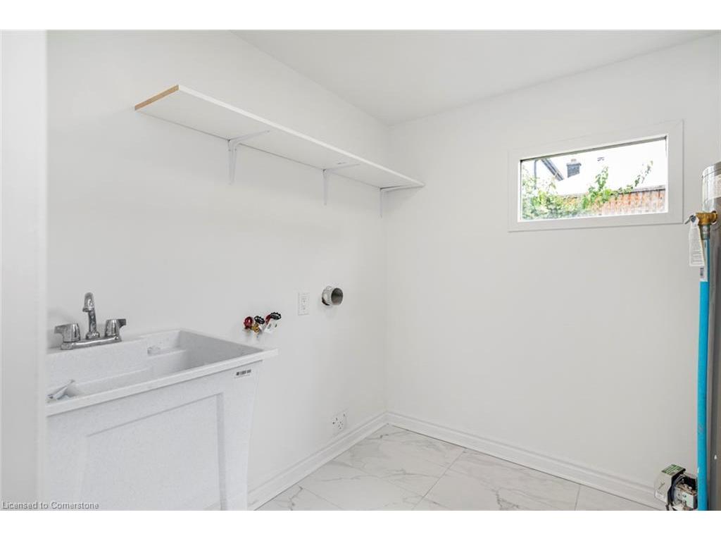 









333


Britannia

Avenue,
Hamilton,




ON
L8H 1Y4

