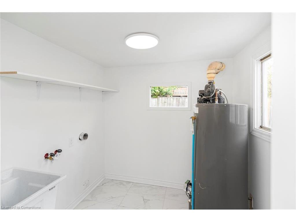 









333


Britannia

Avenue,
Hamilton,




ON
L8H 1Y4

