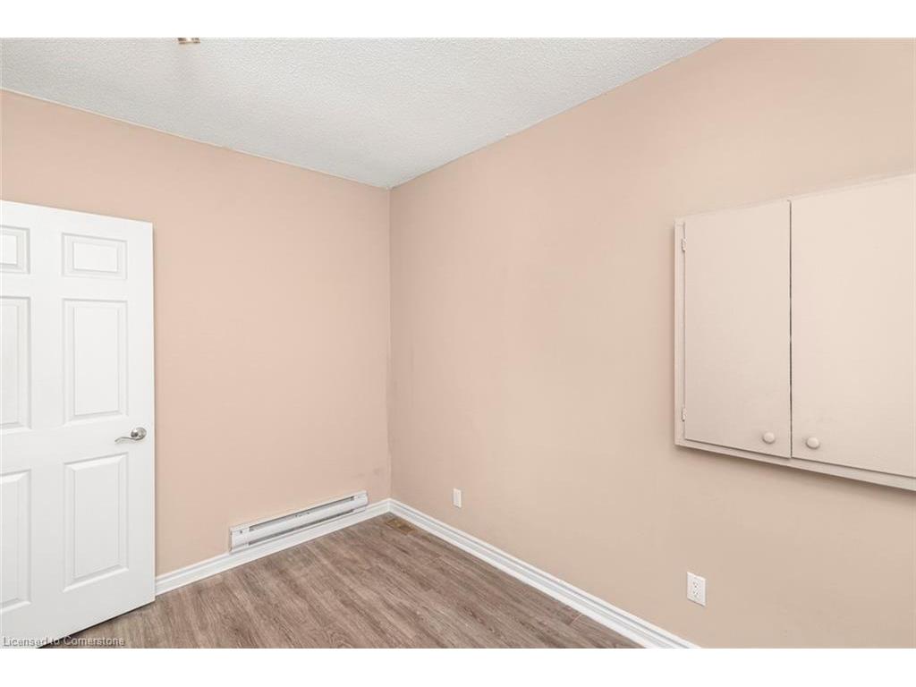 









333


Britannia

Avenue,
Hamilton,




ON
L8H 1Y4

