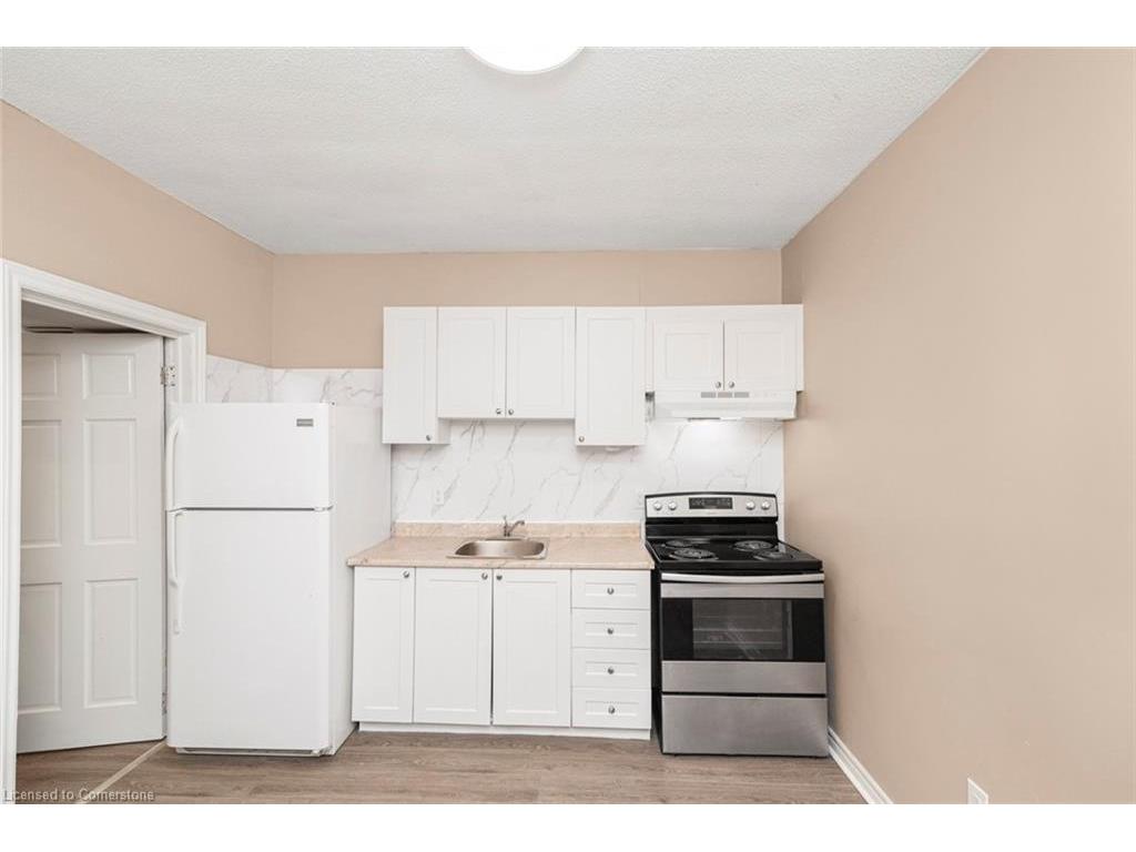 









333


Britannia

Avenue,
Hamilton,




ON
L8H 1Y4

