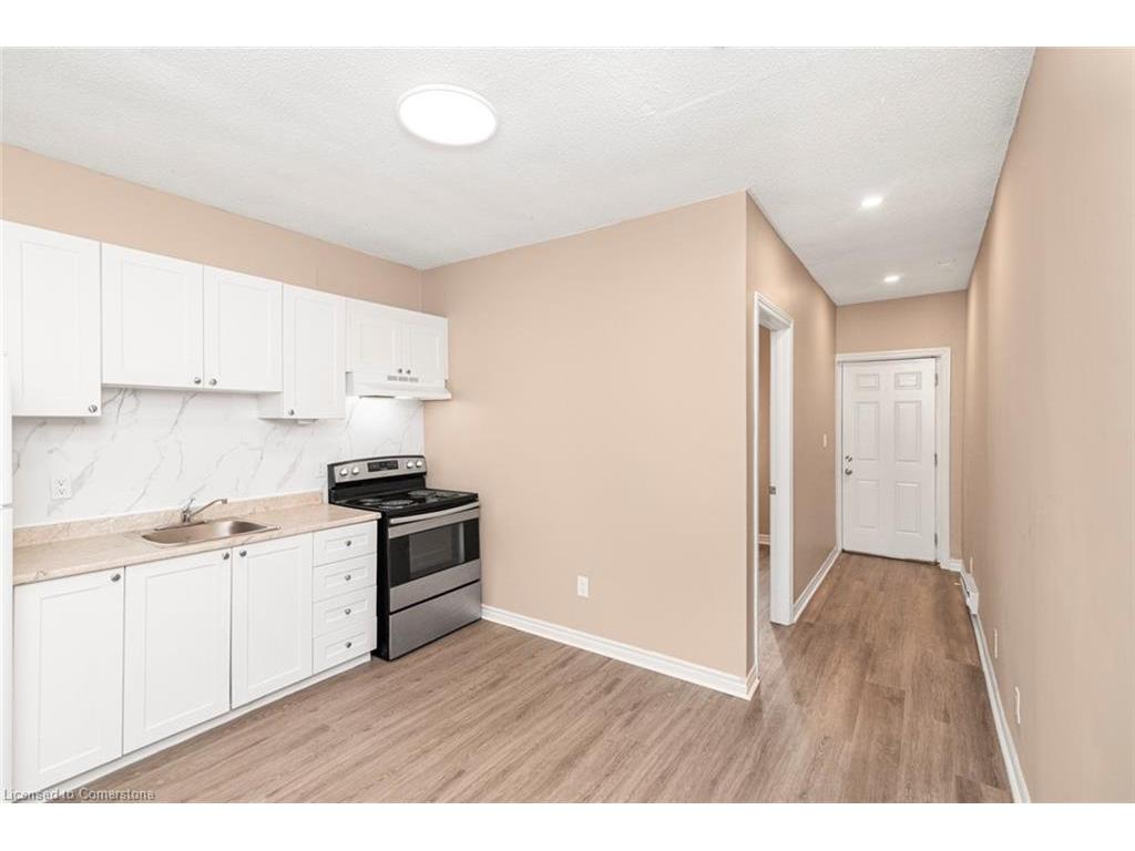 









333


Britannia

Avenue,
Hamilton,




ON
L8H 1Y4


