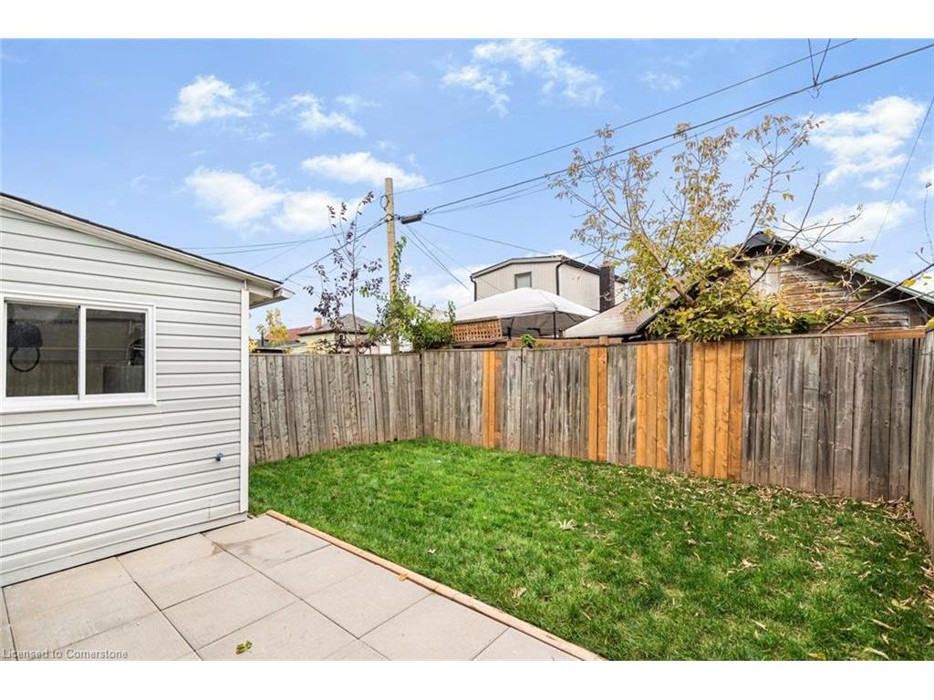 









333


Britannia

Avenue,
Hamilton,




ON
L8H 1Y4


