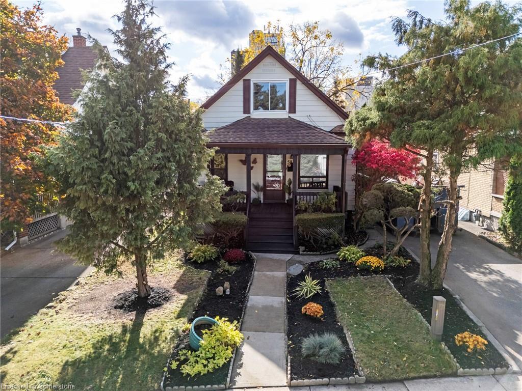 









5816


Summer

Street,
Niagara Falls,




ON
L2G 1M2

