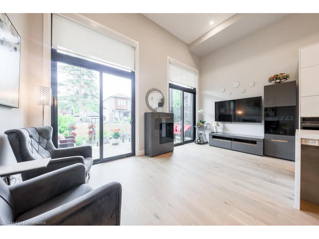 









105


Tenth

Street,
Toronto,




ON
M8V 3E9

