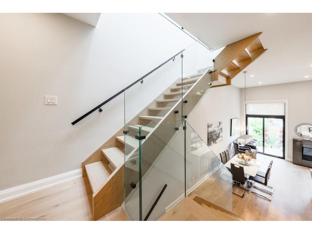 









105


Tenth

Street,
Toronto,




ON
M8V 3E9

