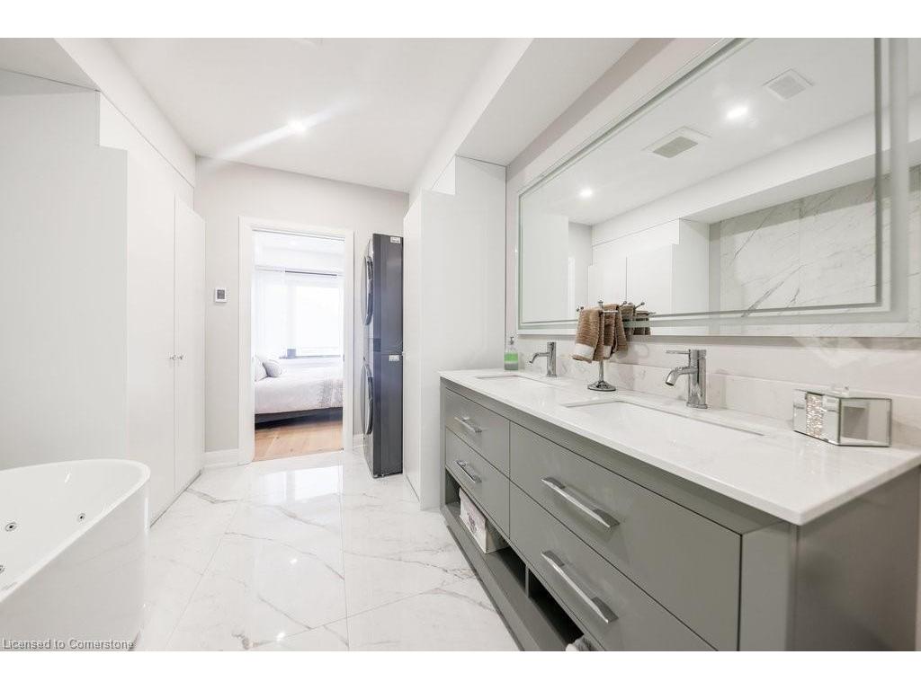 









105


Tenth

Street,
Toronto,




ON
M8V 3E9


