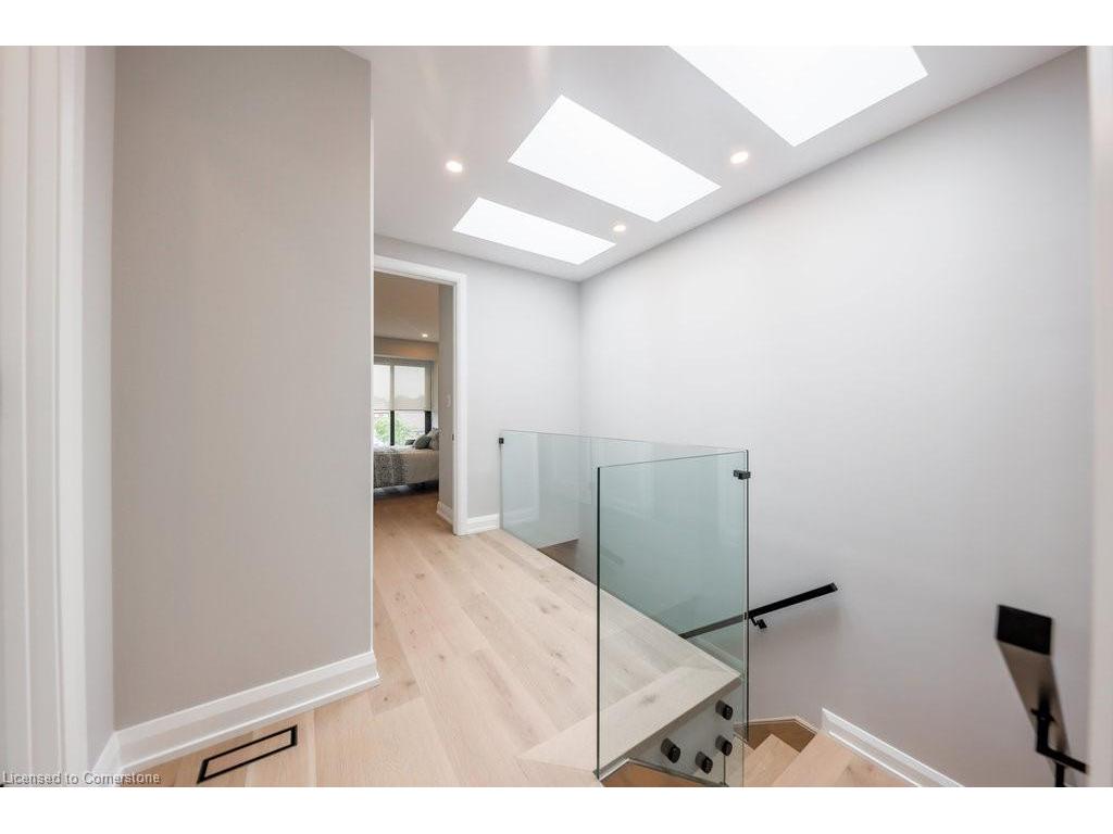 









105


Tenth

Street,
Toronto,




ON
M8V 3E9

