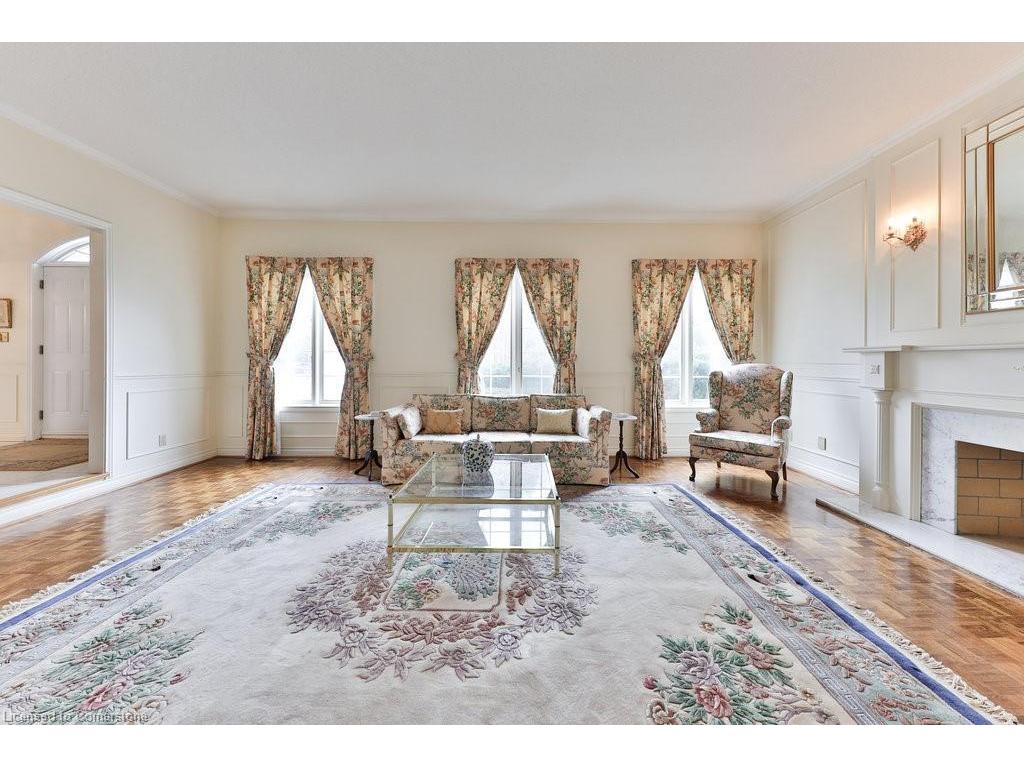 









2390


Mississauga

Road,
Mississauga,




ON
L5H 2L1

