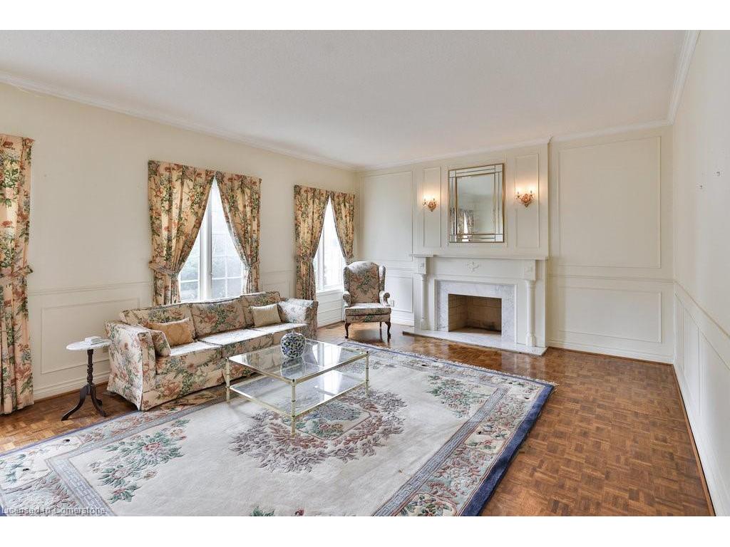 









2390


Mississauga

Road,
Mississauga,




ON
L5H 2L1

