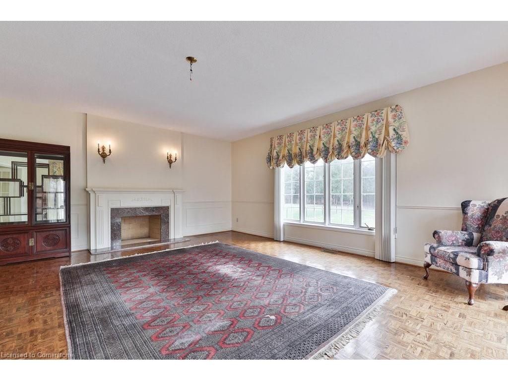 









2390


Mississauga

Road,
Mississauga,




ON
L5H 2L1


