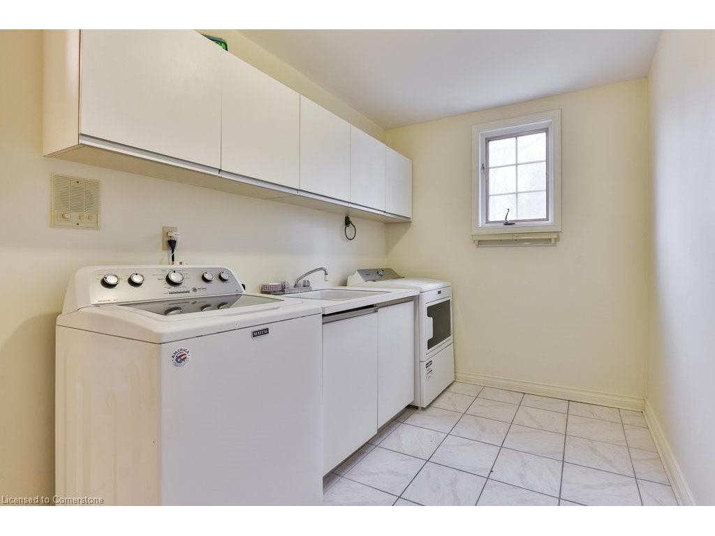 









2390


Mississauga

Road,
Mississauga,




ON
L5H 2L1

