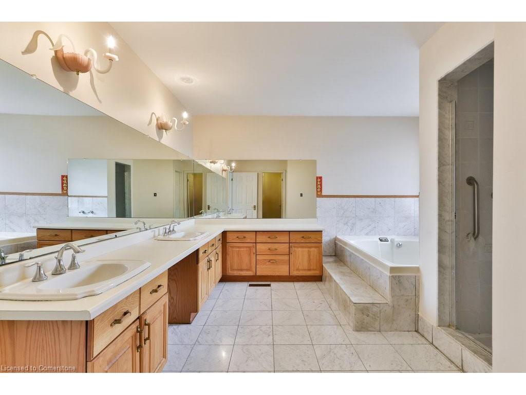









2390


Mississauga

Road,
Mississauga,




ON
L5H 2L1

