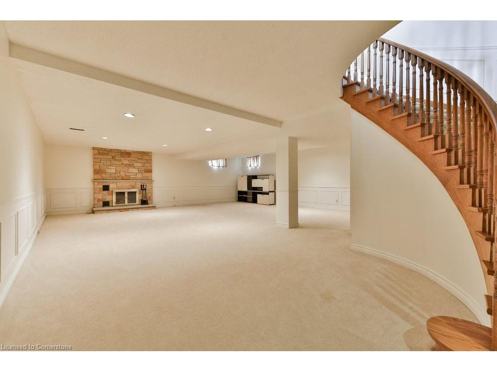 









2390


Mississauga

Road,
Mississauga,




ON
L5H 2L1

