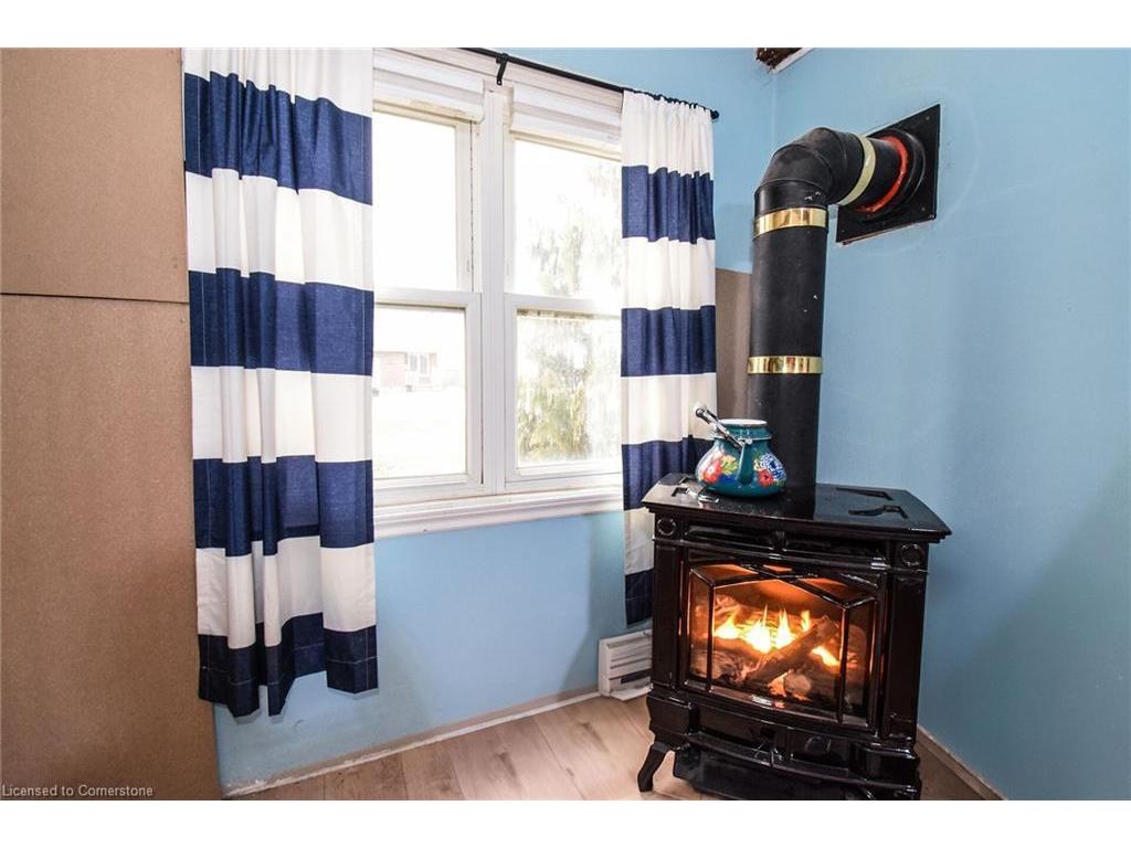 









616


Broad

Street East,
Dunnville,




ON
N1A 1H1

