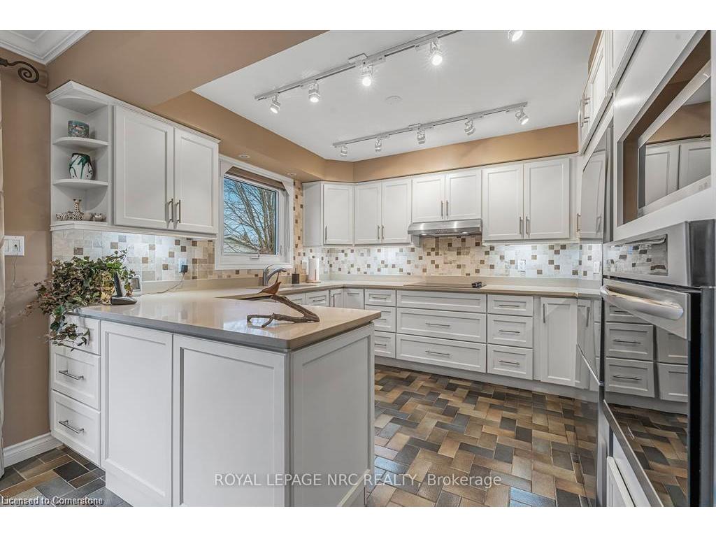 









38


Colonel Butler

Crescent,
Niagara-on-the-Lake,




ON
L0S 1J0

