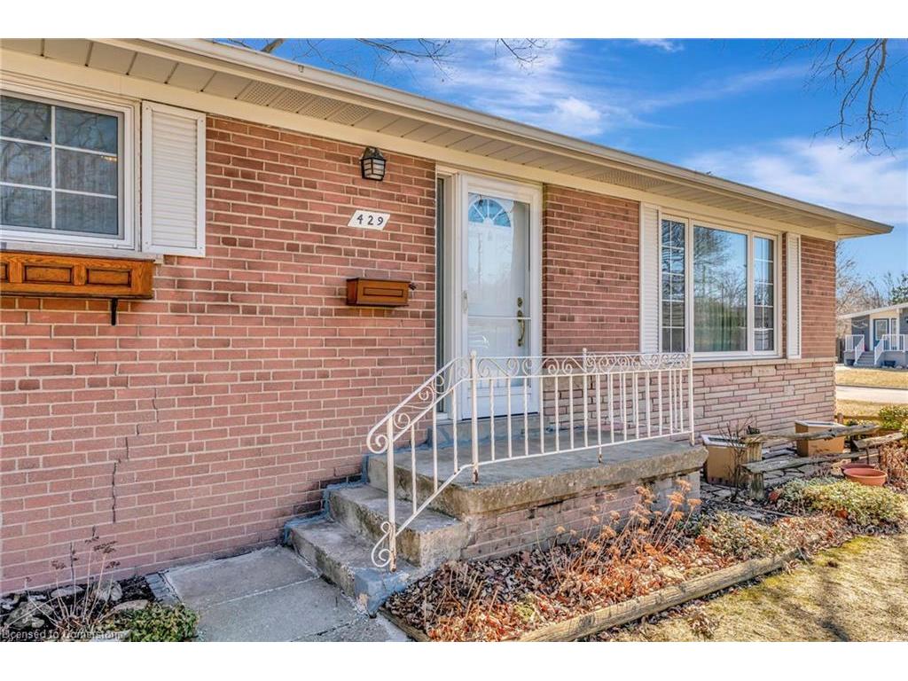 









429


Norrie

Crescent,
Burlington,




ON
L7L 3S4


