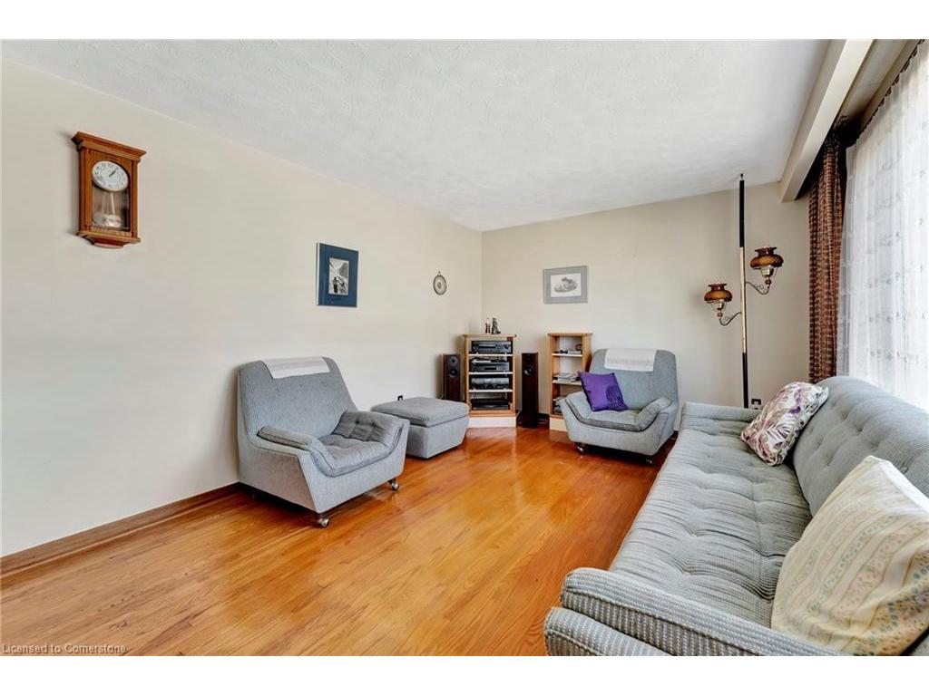









429


Norrie

Crescent,
Burlington,




ON
L7L 3S4

