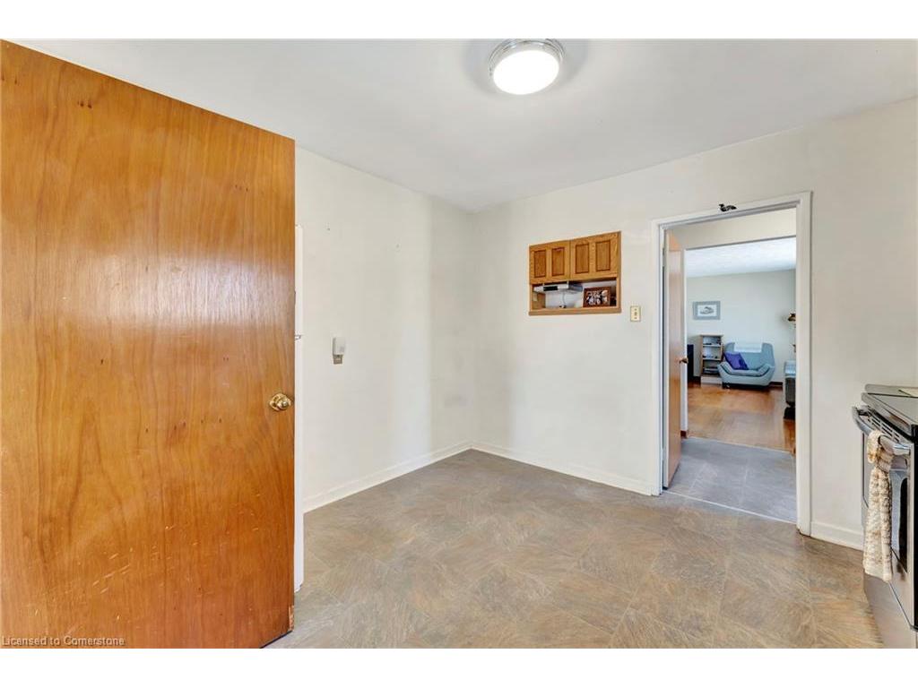 









429


Norrie

Crescent,
Burlington,




ON
L7L 3S4

