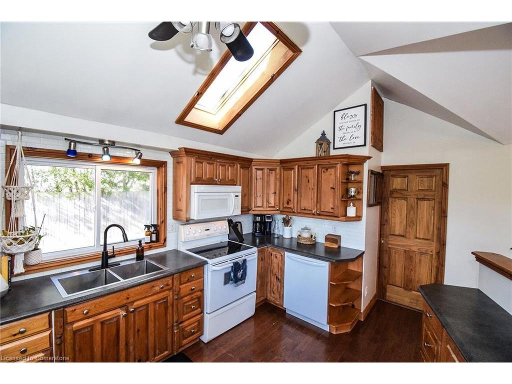 









617


Marshagen

Road,
Dunnville,




ON
N1A 2W7


