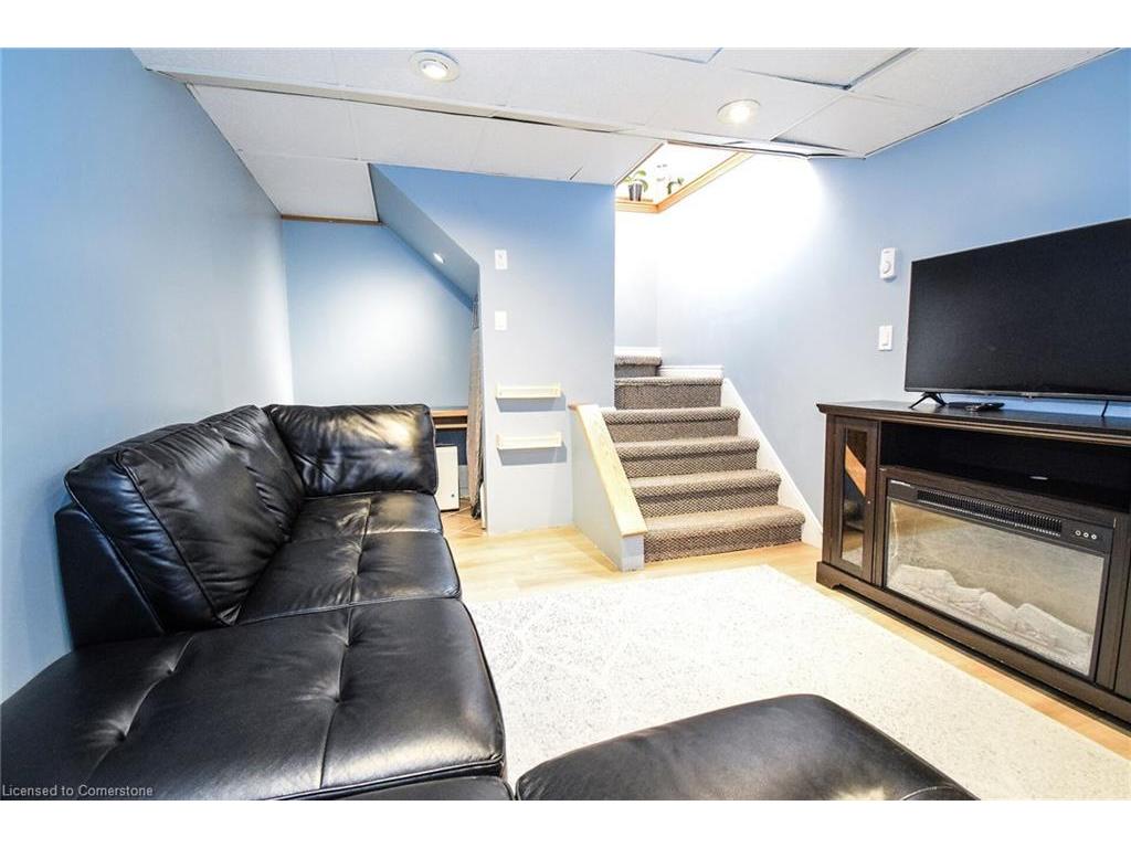 









617


Marshagen

Road,
Dunnville,




ON
N1A 2W7

