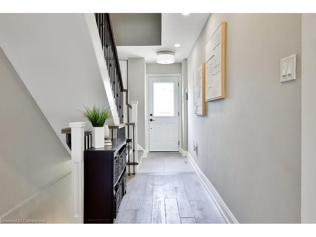 









1558


Lancaster

Drive, 66,
Oakville,




ON
L6H 2Z4

