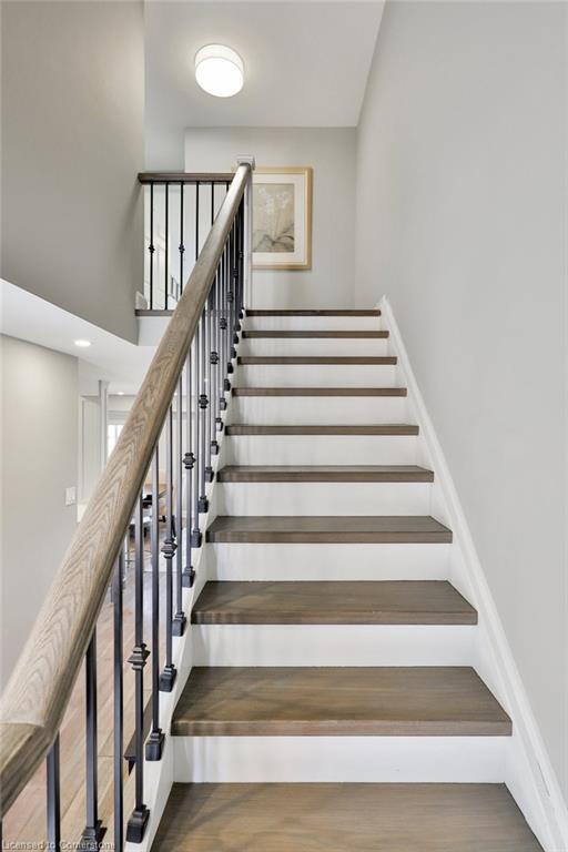 









1558


Lancaster

Drive, 66,
Oakville,




ON
L6H 2Z4

