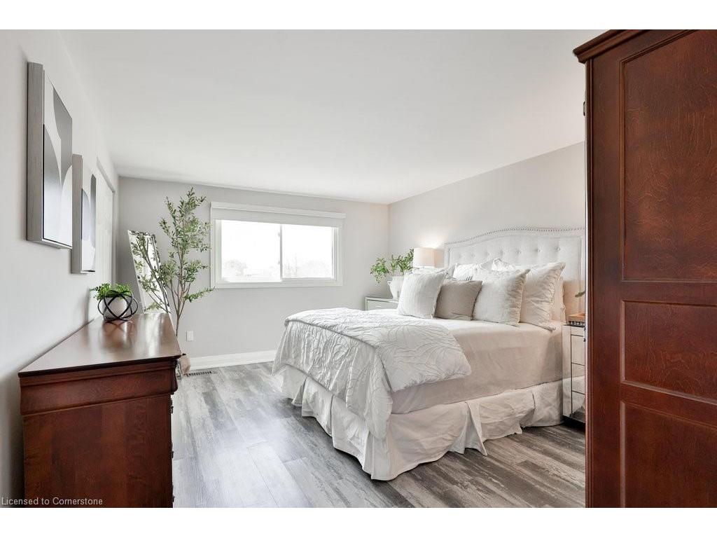 









1558


Lancaster

Drive, 66,
Oakville,




ON
L6H 2Z4

