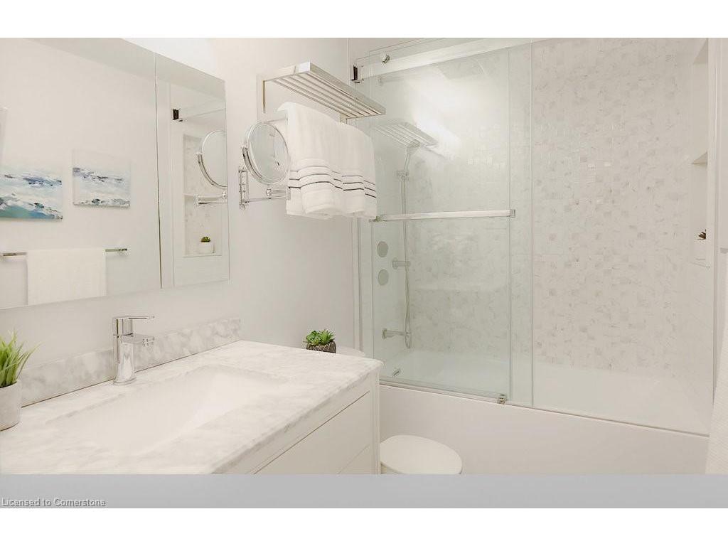 









1558


Lancaster

Drive, 66,
Oakville,




ON
L6H 2Z4

