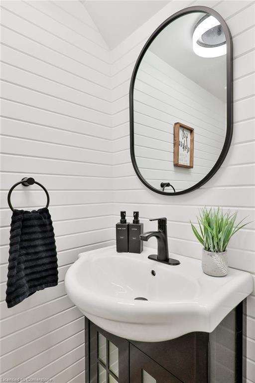 









1558


Lancaster

Drive, 66,
Oakville,




ON
L6H 2Z4

