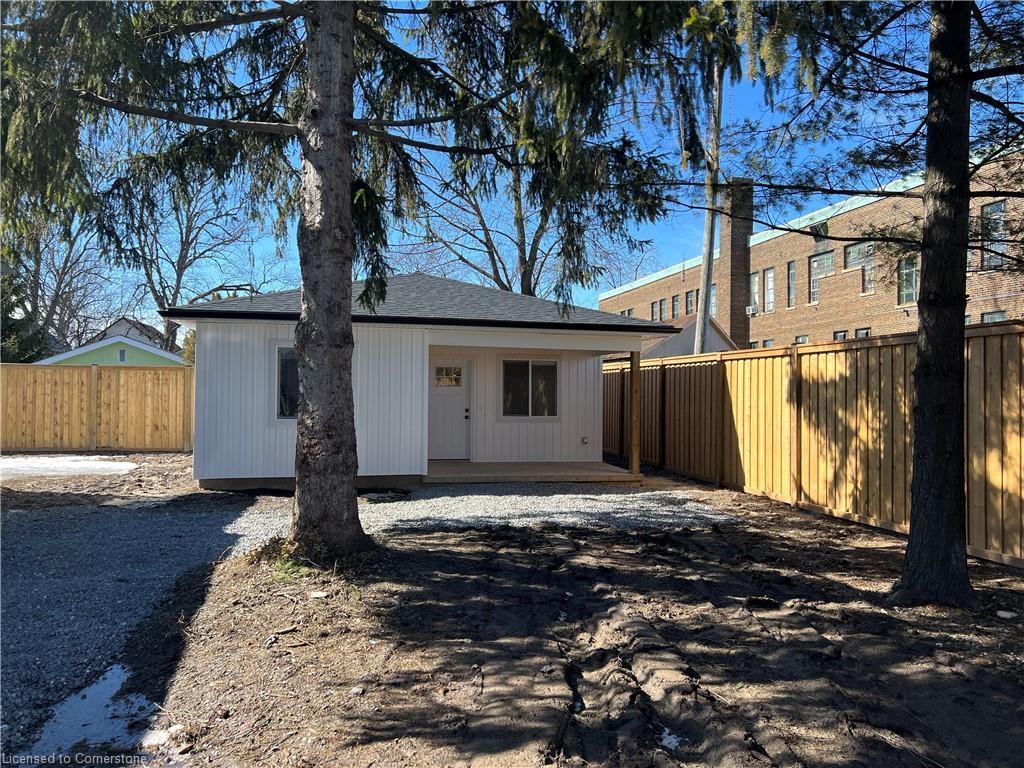 









13


Duncan

Street, 2,
Welland,




ON
L3B 2C5

