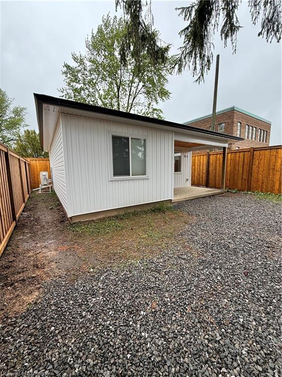 









13


Duncan

Street, 2,
Welland,




ON
L3B 2C5

